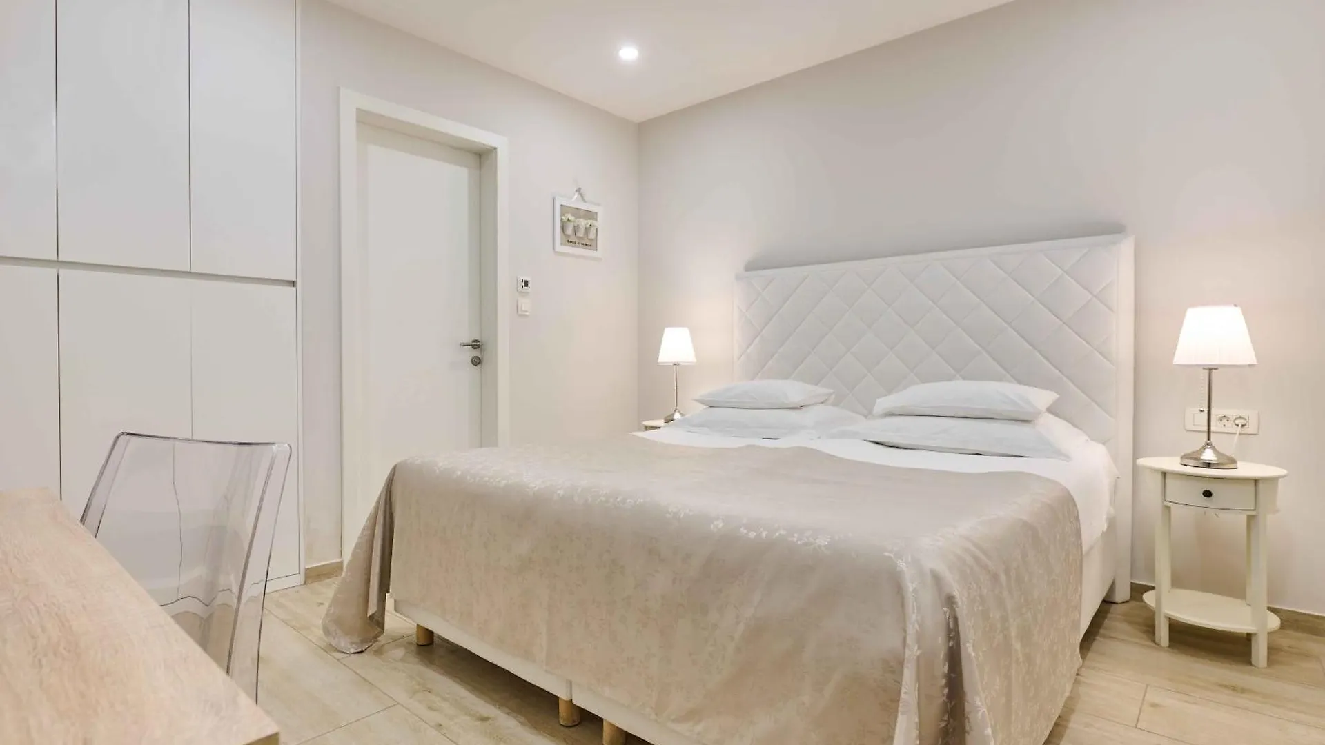 Best Location Rooms Split 4*,  Horvátország