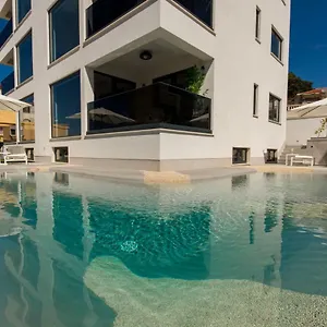 Royal , Trogir Kroatië