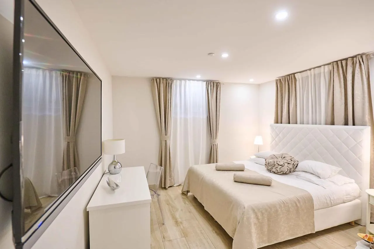 Best Location Rooms Split Bed & Breakfast